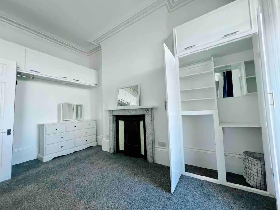 Flat 4 Marine Parade House, 1 East Cliff- Next To Dover Port, White Cliffs, Beach, Castle Екстер'єр фото
