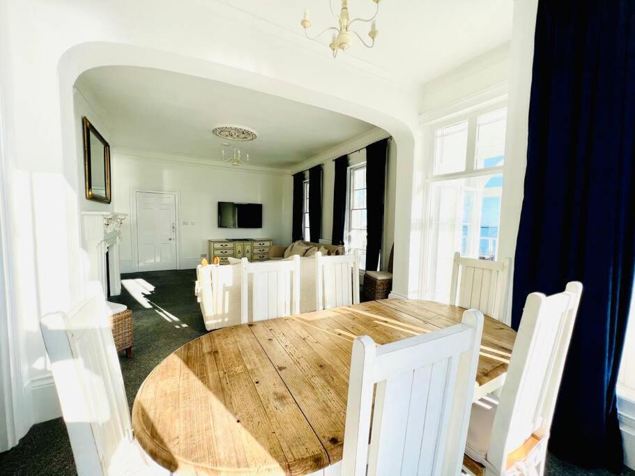 Flat 4 Marine Parade House, 1 East Cliff- Next To Dover Port, White Cliffs, Beach, Castle Екстер'єр фото