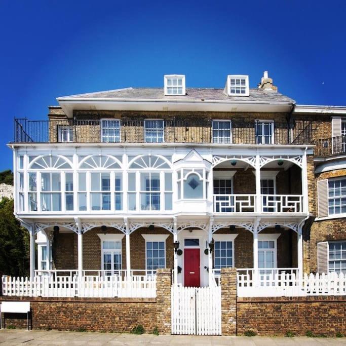 Flat 4 Marine Parade House, 1 East Cliff- Next To Dover Port, White Cliffs, Beach, Castle Екстер'єр фото