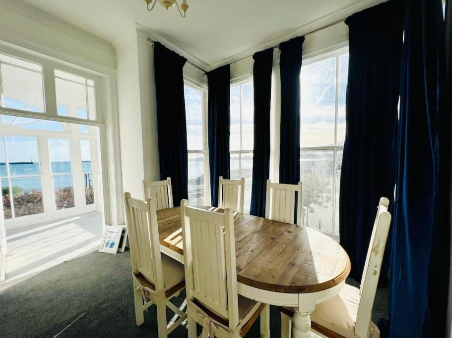 Flat 4 Marine Parade House, 1 East Cliff- Next To Dover Port, White Cliffs, Beach, Castle Екстер'єр фото